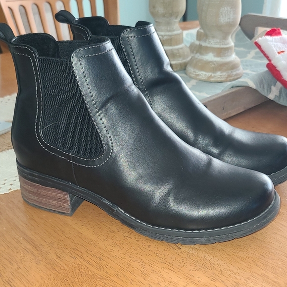Eastland Shoes - Eastland Jasmine Black Leather Ankle Boots
